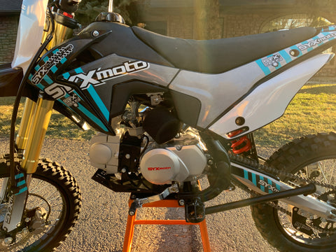 Image of KICKIN SYX 125 Dirt Bike Manual 125cc 4-Stroke Pit Bike