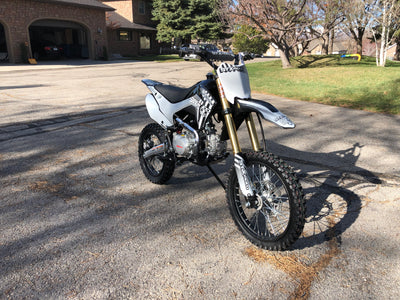 KICKIN SYX 125 Dirt Bike Manual 125cc 4-Stroke Pit Bike