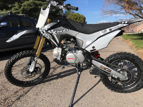 Image of KICKIN SYX 125 Dirt Bike Manual 125cc 4-Stroke Pit Bike